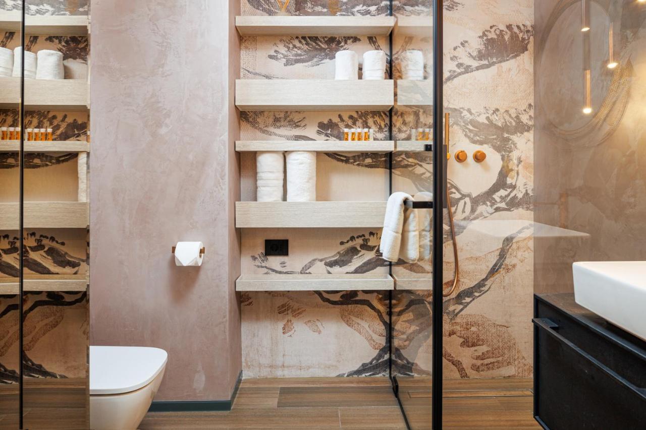 Stejeris Nature-inspired Luxury *