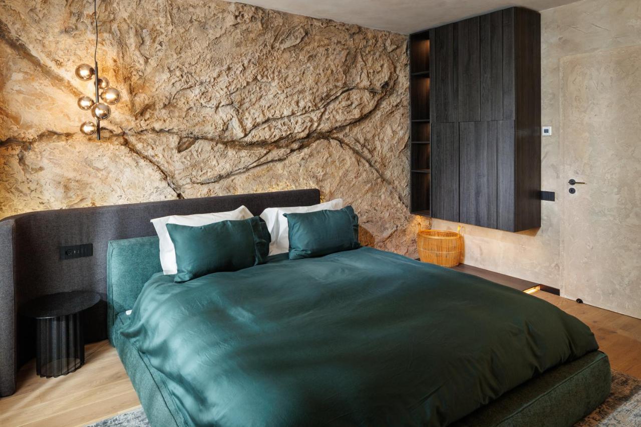 Stejeris Nature-inspired Luxury Apartment *